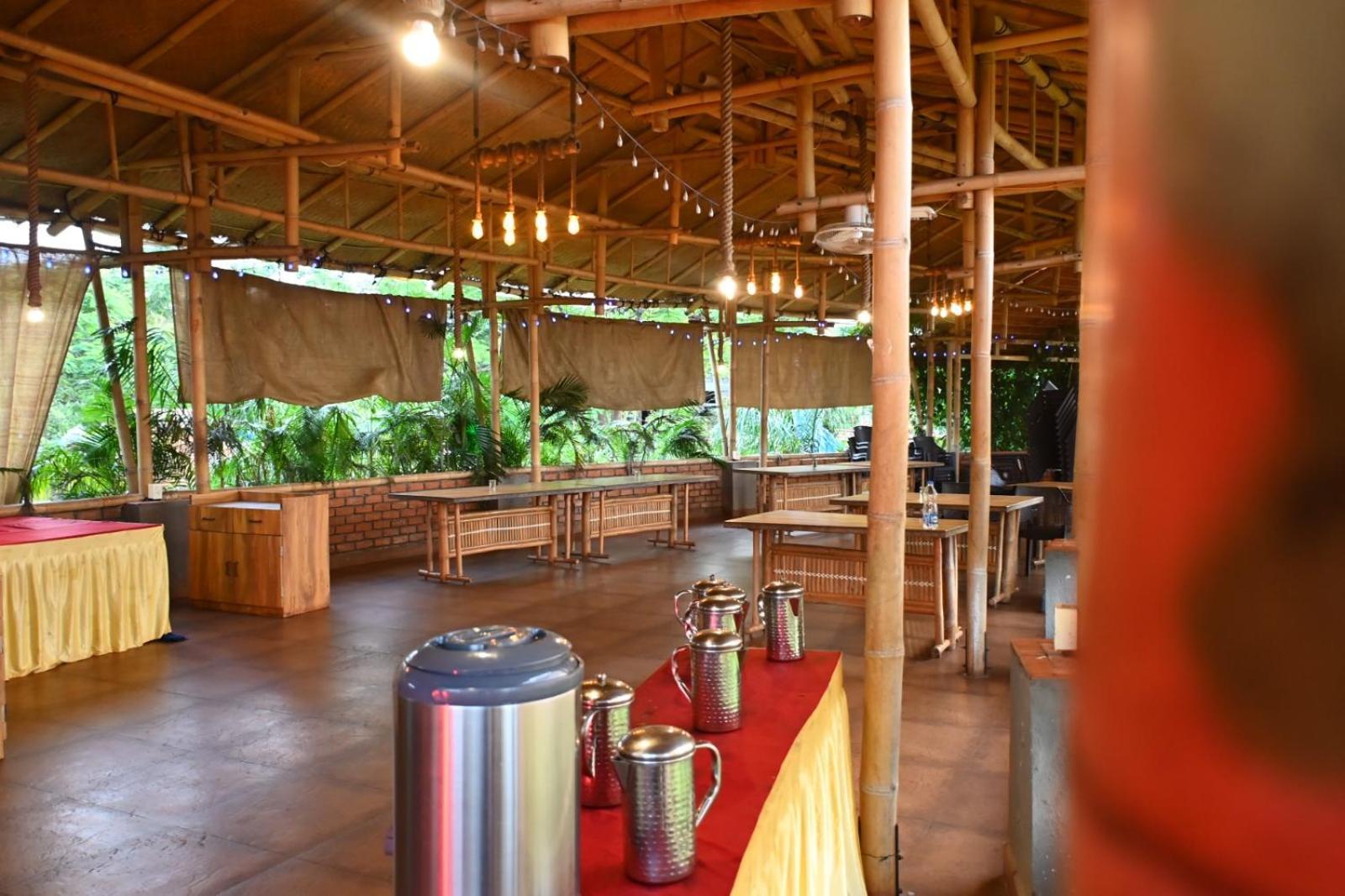 Bamboo And Bricks Resort Welhe Ngoại thất bức ảnh