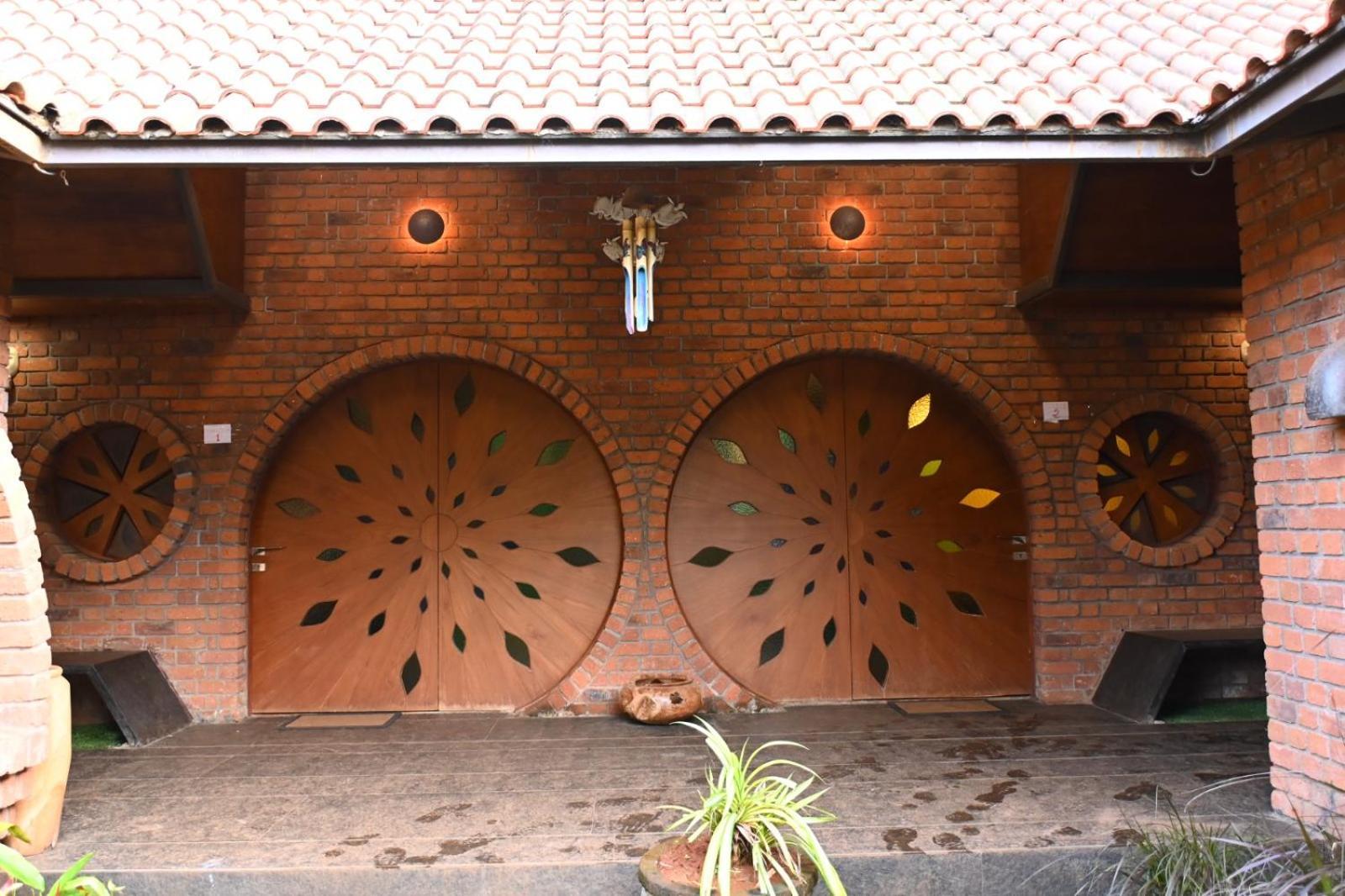 Bamboo And Bricks Resort Welhe Ngoại thất bức ảnh