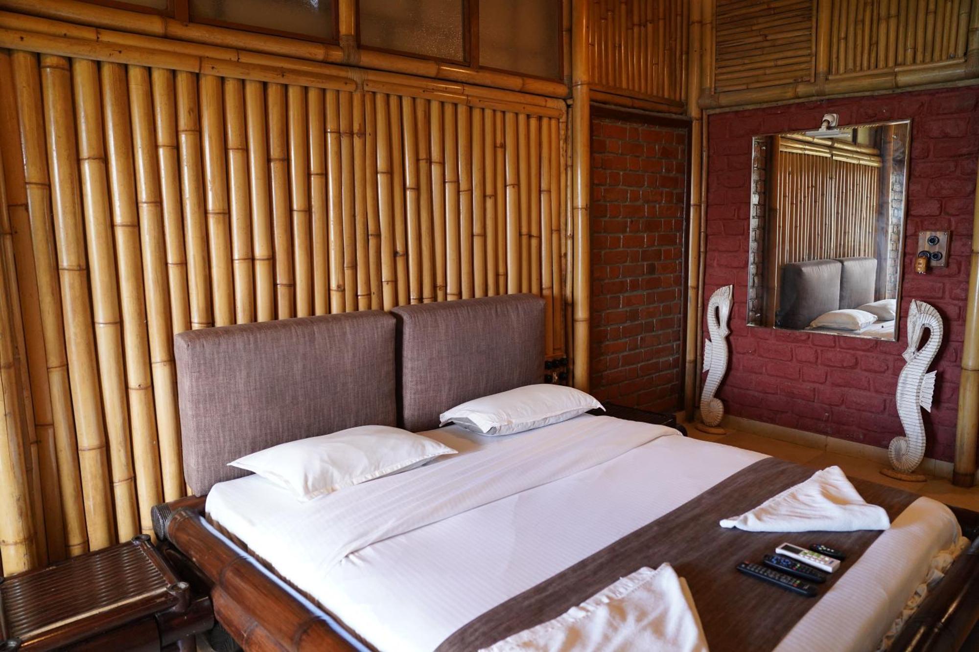 Bamboo And Bricks Resort Welhe Ngoại thất bức ảnh