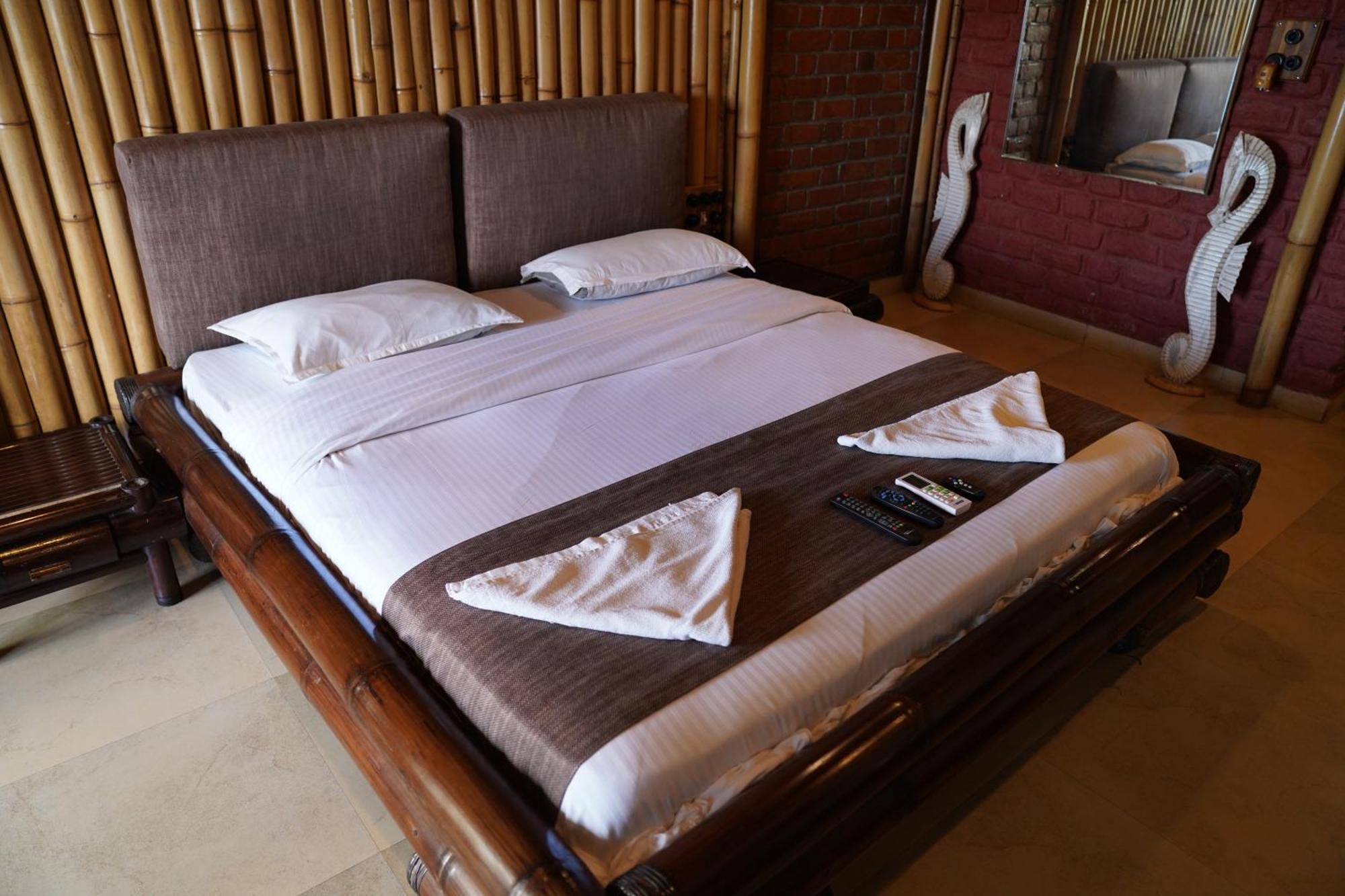 Bamboo And Bricks Resort Welhe Ngoại thất bức ảnh